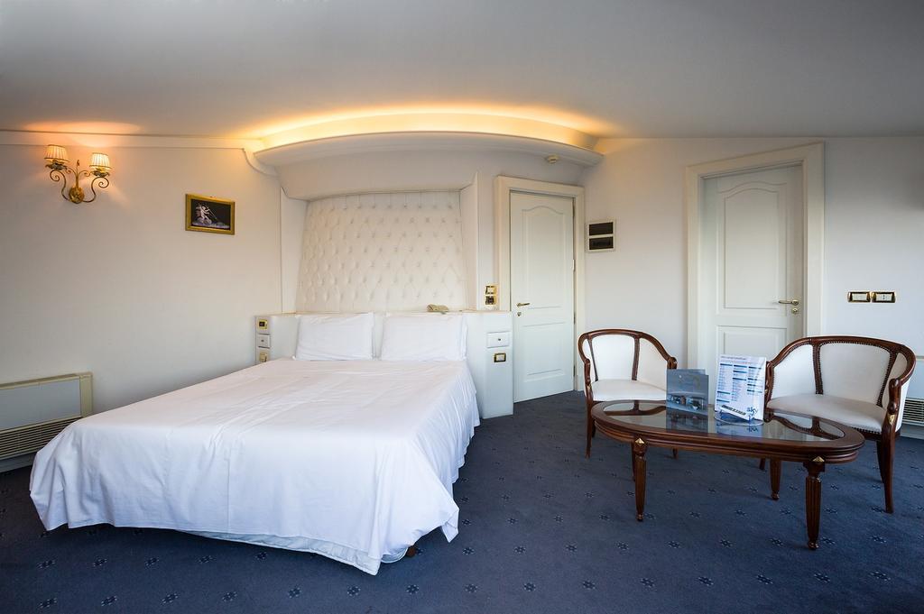 Grand Hotel Faraglioni Aci Trezza Exterior foto